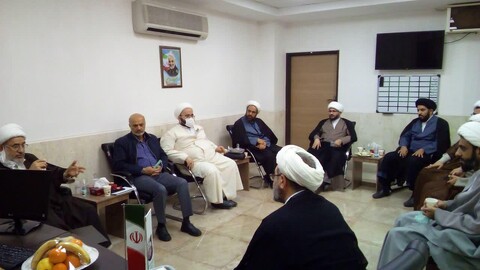 نشست مسئولان نهادهای حوزوی خوزستان با آیت الله اراکی