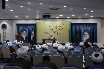نشست تخصصی "فقه نظام ساز و جایگاه مسجد جامعه پرداز" در اهواز برگزار شد