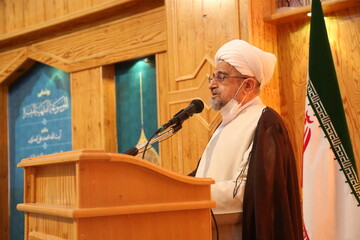 از اختصاصات موسوعه فقهیه میسره مشتمل بودن بر ملحقات اصولی است