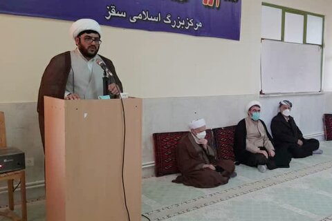 تصاویر/جلسه هم اندیشی روحانیون اهل سنت و اهل تشیع سقز با محوریت «وحدت»