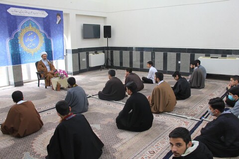 تصاویر/ نشست جهاد تبیین در مدرسه علمیه امام خامنه ای ارومیه