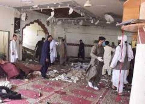 انفجار در مسجد جامع پیشاور پاکستان