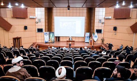 تصاویر/ نشست هم اندیشی “منجی در آینه ادیان و مذاهب” دانشگاه آزاد واحد رشت