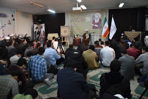 تصاویر/ حضور آیت الله اعرافی در مدرسه علمیه آیت الله ایروانی(ره) تهران و عمامه گذاری طلاب