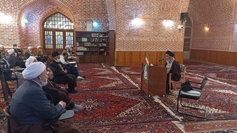 تصاویر/ مراسم ميلاد امام حسين(ع) در مدرسه علمیه طالبیه