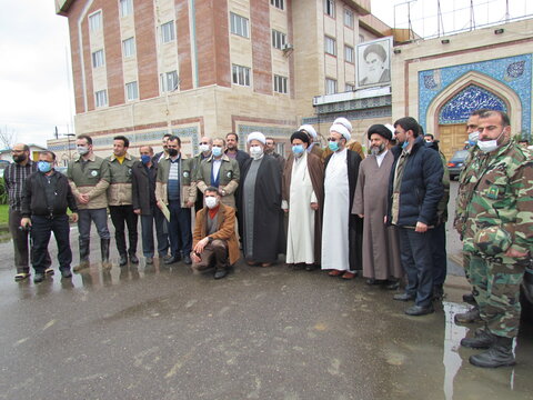 تصاویر/ کاشت نهال در مدرسه امیرالمومنین علی(ع) رشت به مناسبت هفته منابع طبیعی