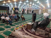 جمعی از جوانان با امام جمعه بوشهر دیدار کردند