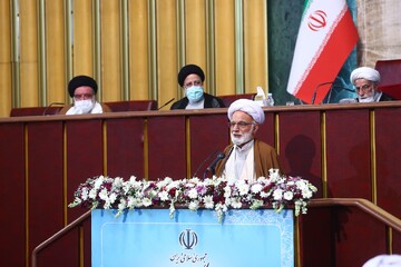 حراست از هویت انقلابی ضامن رشد کشور در همه حوزه هاست