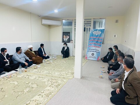 دیدار کتابداران و پرسنل اداره کل کتابخانه های عمومی استان با نماینده ولی فقیه در خوزستان