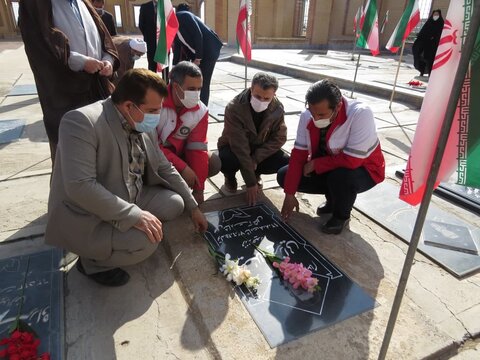 تصاویر / مراسم غبارروبی و عطر افشانی مزار شهداشهرستان شوط به مناسبت روز بزرگداشت شهدا