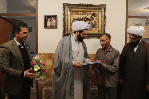 تصاویر/ دیدار امام جمعه قروه با جانبازان این شهرستان به مناسبت روز جانباز