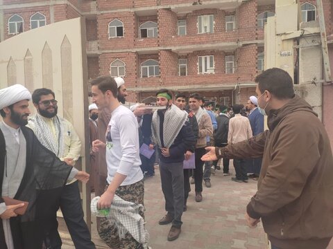 تصاویر/ اعزام طلاب مدارس علمیه استان اردبیل به مناطق عملیاتی جنوب