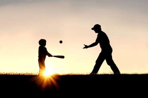والدین کا بچوں کے ساتھ کھیلنے کے فوائد