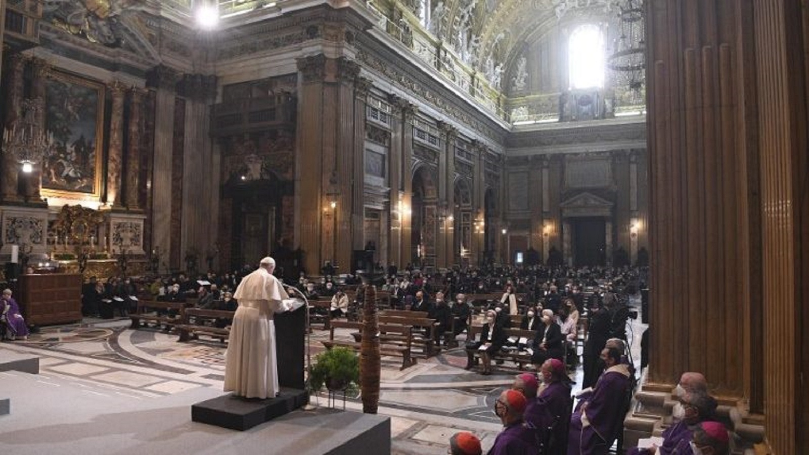 Pope at Mass for canonization anniversary: 'Prayer changes the world'