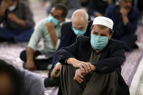 سانحہ پشاور کے شہداء کے ایصال ثواب کے لئے حرم امام رضا(ع) میں قرآن خوانی اور مجلس ترحیم
