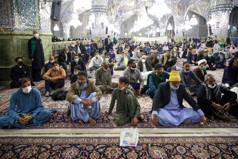 سانحہ پشاور کے شہداء کے ایصال ثواب کے لئے حرم امام رضا(ع) میں قرآن خوانی اور مجلس ترحیم