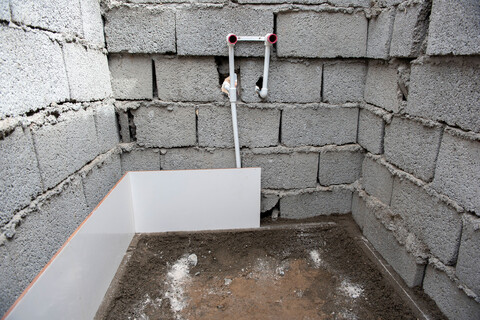 تصاویر/ ساخت حمام و سرویس‌بهداشتی در روستاهای محروم سرخس توسط آستان قدس رضوی