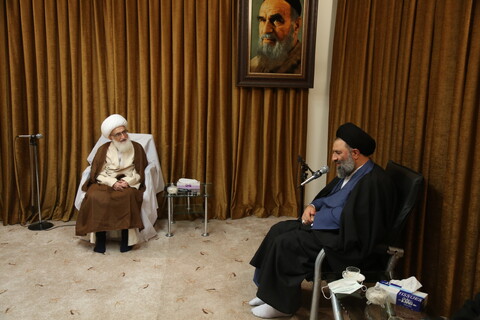 تصاویر/ دیدار رئیس سازمان عقیدتی سیاسی نیروی انتظامی با آیت الله العظمی نوری همدانی