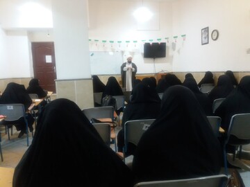 مربیان حوزوی و بسیجی استان مرکزی با روش های تعلیم و تربیت آشنا شدند