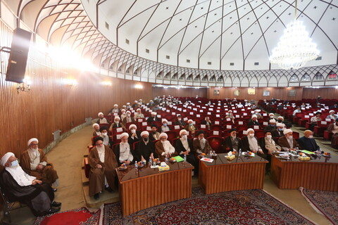 تصاویر / همایش " فقیه عالی مقام و مرجع بصیر " در مجمع عمومی جامعه مدرسین