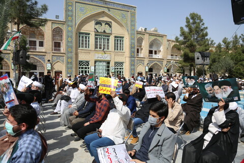 تصاویر/ برگزاری تجمع اعتراض آمیز حوزویان در محکومیت اقدامات وحشیانه آل سعود در مدرسه فیضیه