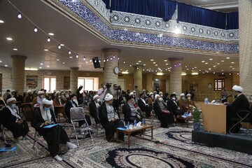 نشست علمی تحلیل دیدگاه های فقهی توسعه مطاف برگزار شد