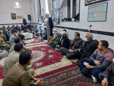 تصاویر/مراسم مولودی خوانی در مسجد عبدالقادر گیلانی با حضور نماینده ولی فقیه در کردستان