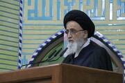 سخنرانان مجلس حسینی حرف های بدون سند نزنند
