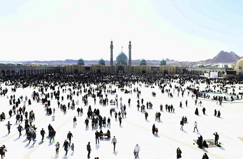 تصاویر/ حال و هوای مسجد مقدس جمکران در روز میلاد امام زمان(عج)