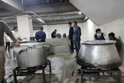 پخت و توزیع ۴ هزار پُرس غذای گرم بین نیازمندان سنندج