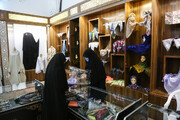 نمایشگاه محصولات عفاف و پوشش در حرم حضرت معصومه(س)+تصاویر