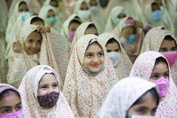 تصاویر/ جشن تکلیف دختران نوجوان زائر حرم مطهر رضوی