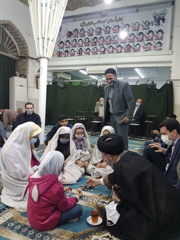 ارتباط صمیمی حجت الاسلام شفیعی با کودکان