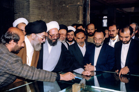 تصاویری از آیت الله محمدی ری‌شهری در کنار رهبر معظم انقلاب