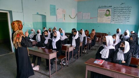 افغانستان میں اسکول بند