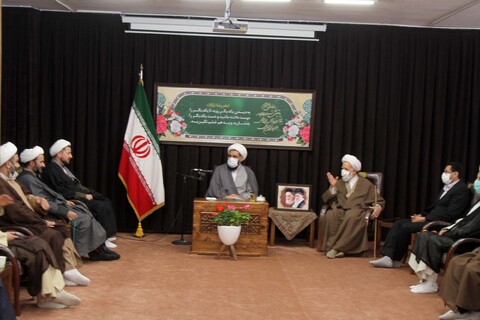 تصاویر / دیدار نوروزی روحانیون با نماینده ولی فقیه در همدان