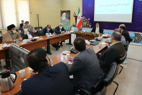 تصاویر/ جلسه شورای اداری شهرستان پردیس با حضور رئیس جمهور