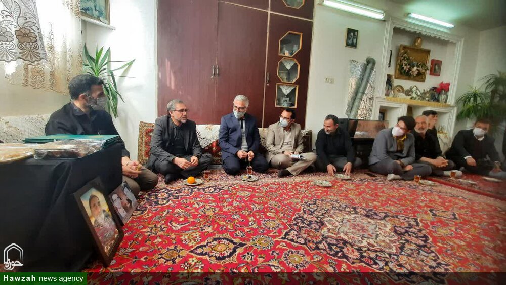 دیدار نماینده مردم سمنان در مجلس با خانواده شهید مؤمنیان
