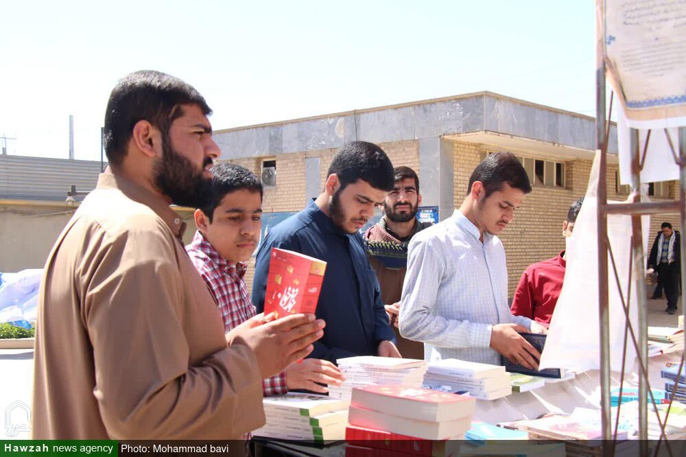 برگزاری ویژه‌برنامه "روزی با شهدا" مدرسه علمیه الغدیر اهواز + عکس
