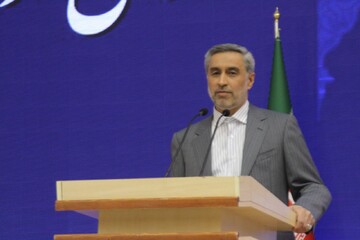 منزوی بودن مجموعه‌های آموزشی و تحقیقاتی قابل قبول نیست