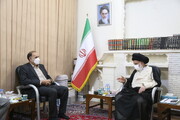 تصاویر / دیدار نایب رئیس هیئت مدیره شرکت مخابرات با آیت الله حسینی بوشهری