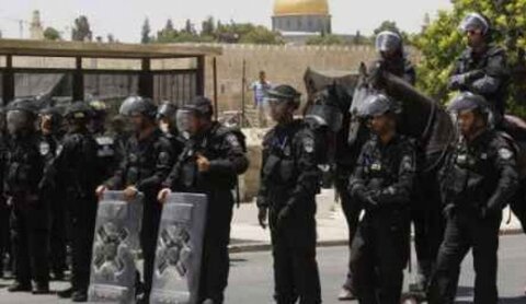 سلطات الإحتلال تحول القدس لثكنة عسكرية وتستنفر قواتها خشية الغضب الفلسطيني