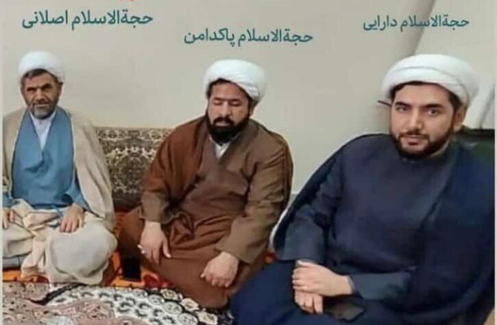 حرم مطہر رضوی میں ایک شخص کا تین علماء پر مذموم قاتلانہ حملہ +ویڈیو 
