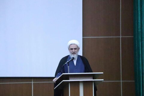 حجت الاسلام آقا حسینی
