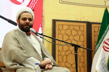 ارتباط خوب با خدا رابطه انسان با اطرافیانش را خوب می‌کند