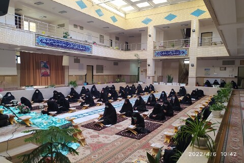 تصاویر/ محفل انس با قرآن در مدرسه علمیه ریحانة الرسول ارومیه