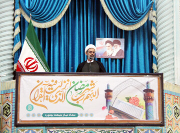 مسئولان هم مسئول امور دنیوی مردم هستند هم معنوی