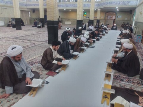 تصاویر/ محفل انس با قرآن در حوزه علمیه بناب