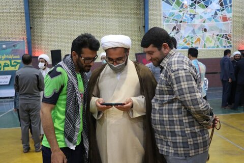 تصاویر| مراسم افتتاحیه جام فوتسال شهیدان اصلانی و دارایی در شیراز