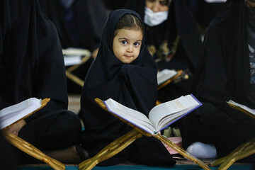 تصاویر/ حضور کودکان در آیین ترتیل خوانی حرم حضرت معصومه(س)